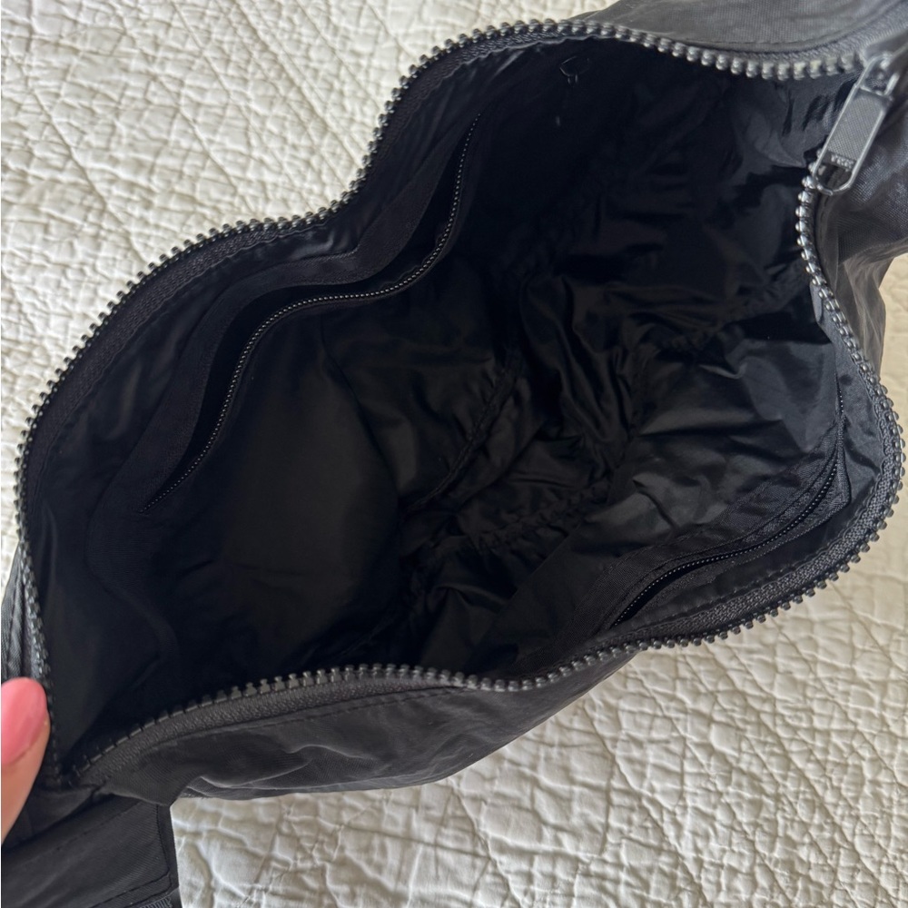 BAGGU Medium Crescent Bag - Picture 4 of 4